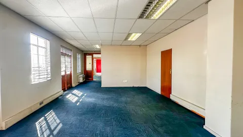 Hanover Square, Corner Hendrik Potgieter & 7th Avenue, Edenvale