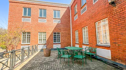 Hanover Square, Corner Hendrik Potgieter & 7th Avenue, Edenvale