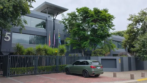 Sanjo House, 5 Commerce Pl, Eastgate