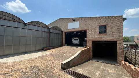 12 Staal Street, Kya Sand
