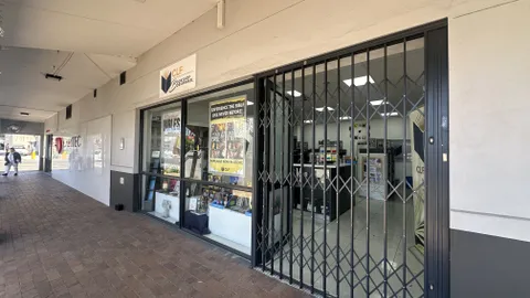 Retail Space to Let in The Village Square, Durbanville