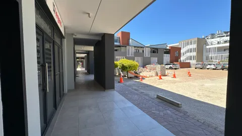 Manhattan Corner, Century Way