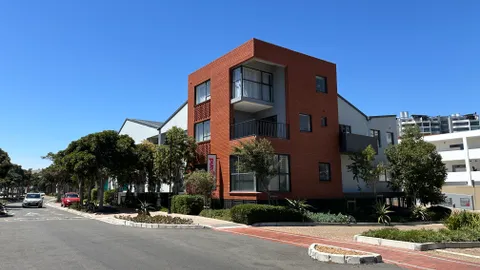 Manhattan Corner, Century Way