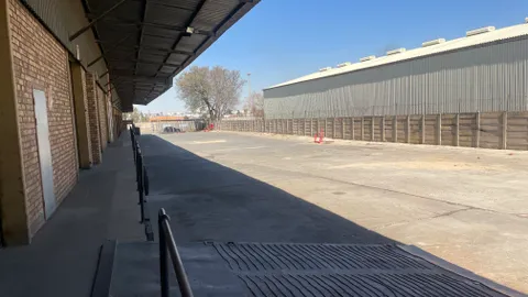 12 Middle Road, Anderbolt, Boksburg