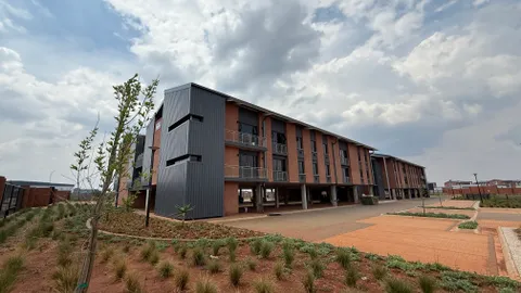 Olivewood Hub - Corner R21 and R25 Kempton Park 