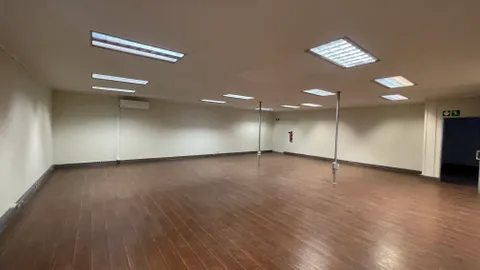 Van Dyk Business Park, Van Dyk Road