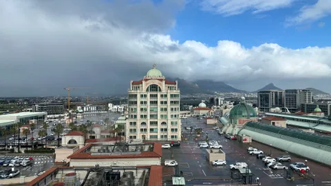 Canal Walk, 16 Century City Boulevard, Century City