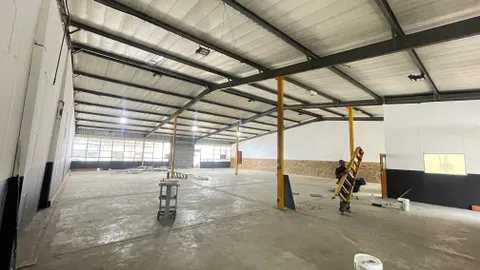 Van Dyk Business Park, Van Dyk Road