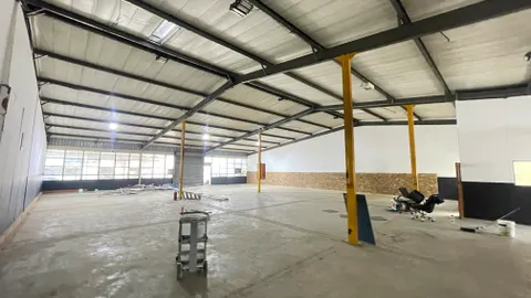 Van Dyk Business Park, Van Dyk Road