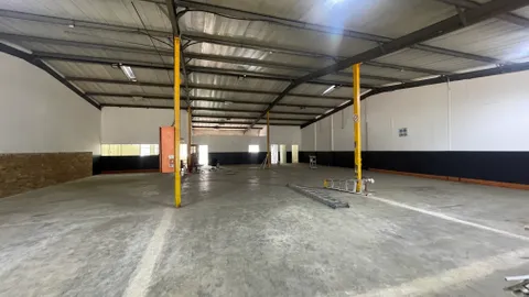 Van Dyk Business Park, Van Dyk Road