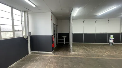 Van Dyk Business Park, Van Dyk Road