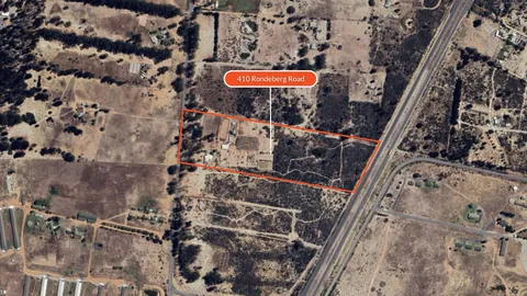 Vacant Landholding With 2 Dwellings and Warehouses On Auction: 410 Rondeberg, Cape Town 