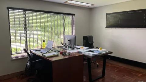 61 Thomas Edison Street