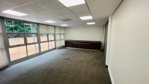 Attlyn Corner, 379 Lynnwood Rd, Menlo Park