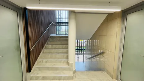 Attlyn Corner, 379 Lynnwood Rd, Menlo Park