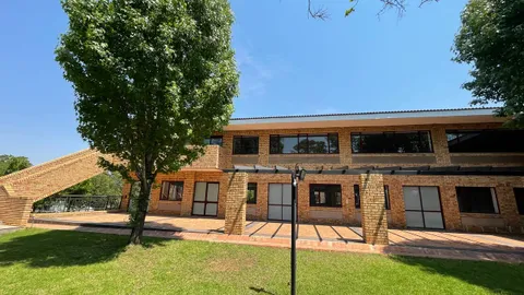 Kernrick House, 253 Howick Cl, Vorna Valley