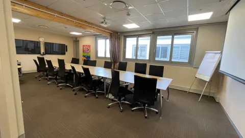 photo_4_2025-10-03_18-20-04