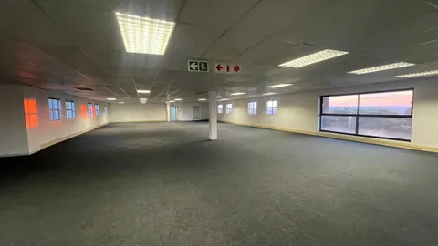 photo_4_2025-10-09_18-32-17