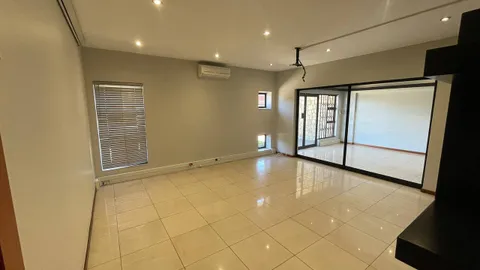 photo_5_2025-10-19_14-43-51