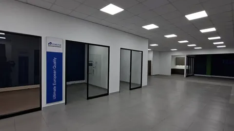 650 sqm Of High Visibility Showroom on Marine Drive