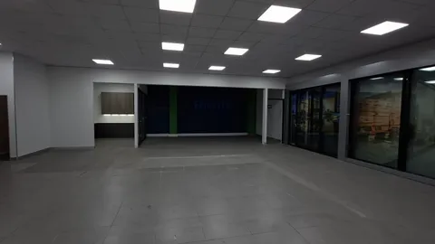 650 sqm Of High Visibility Showroom on Marine Drive