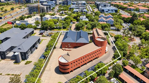 Vacant Office with N1 Exposure On Auction: 32 Howick Close, Vorna Valley, Midrand, Johannesburg