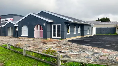 300 Main Road, Tokai