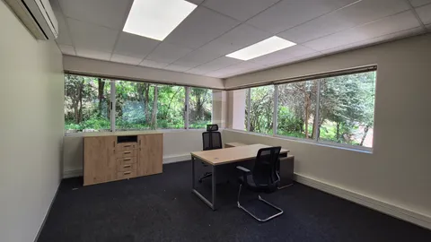 Office to let in Woodmead (4).jpg