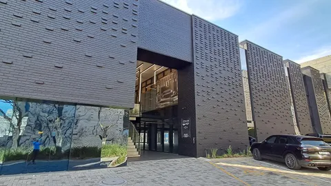 Commerce Corner