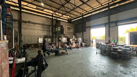 Warehouse to let in Longmeadow (6).jpeg