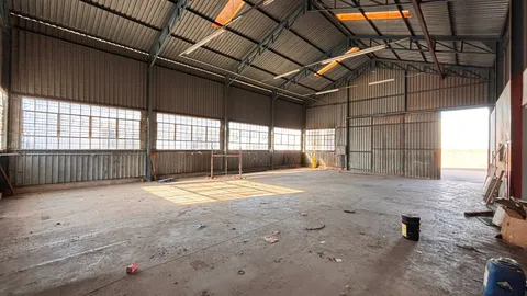Warehouse to let in Rosslyn (14).jpeg