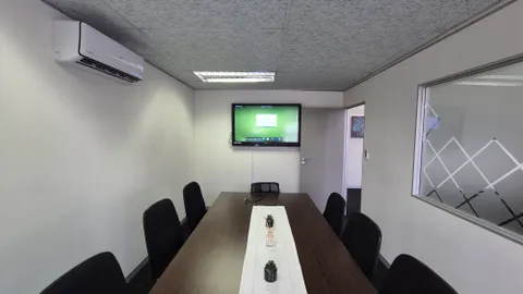 Hurlingham Office Park, Cnr Republic & William Nicol Drive/59 Woodlands