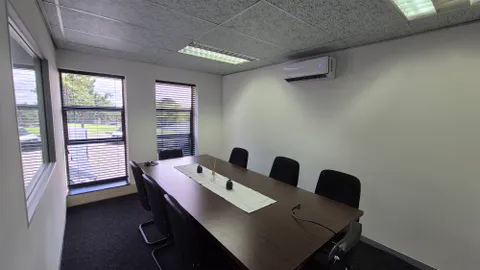 Hurlingham Office Park, Cnr Republic & William Nicol Drive/59 Woodlands