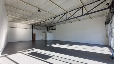 Okavango Junction Value Centre, Kenwil Drive