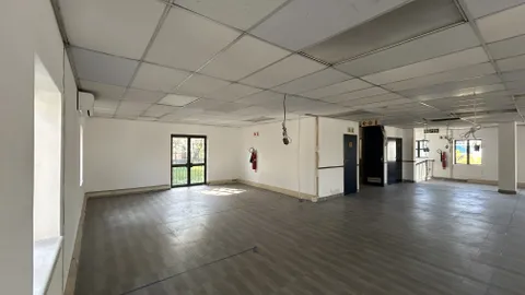 Office to let in Olivedale (5).heic