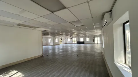 Office to let in Olivedale (6).heic