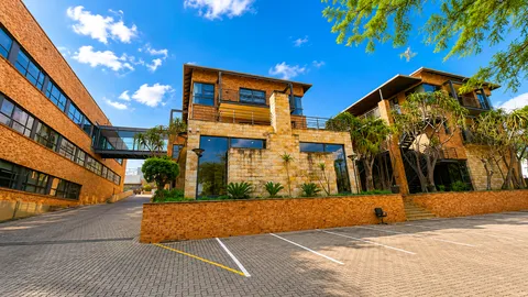 	 369 Pretoria Avenue