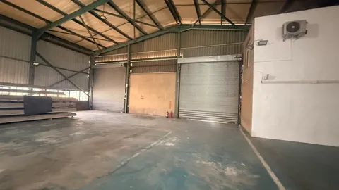 6 Roller Street