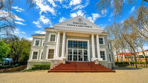 15 Ernest Oppenheimer Avenue
