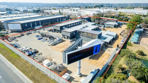Multi Tenanted Commercial Site: Business Rescue on Auction: 265 Fifteenth Road, Midrand
