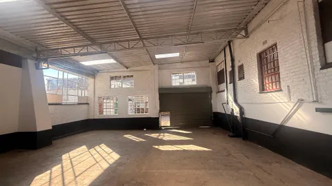 11 Engwena Street