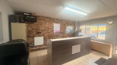 17 Mopedi Road