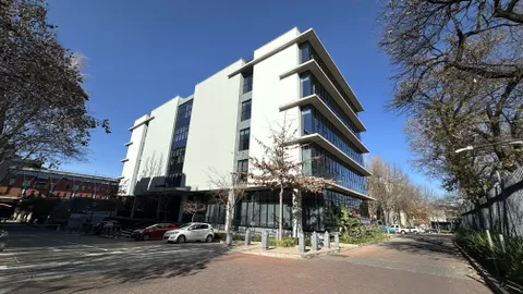 60 Atholl Oaklands Road