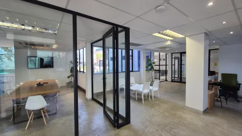 359 Rivonia Blvd