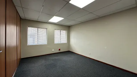 4 Hoist Avenue