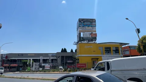 Hillcrest Shopping Centre, Corner Beyers Naude Drive and Judges Ave