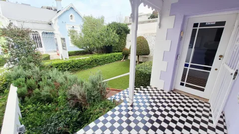 Cavendish Place, Claremont