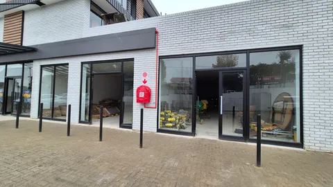 Wendywood Shoping Centre, 1 Daphney Street