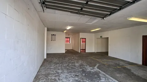174 sqm Industrial Space To Let at M5 Freeway Park