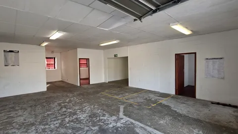 174 sqm Industrial Space To Let at M5 Freeway Park